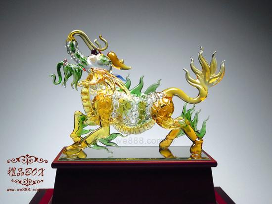 &raquo; 奖牌,奖杯,艺品 &raquo; 精致工艺品 &raquo; 麒麟献瑞橱窗艺品 产品